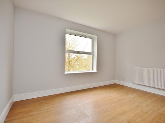 Apartment for rent in Lower Halliford, Surrey