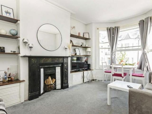 Apartment for rent in Fulham, Greater London