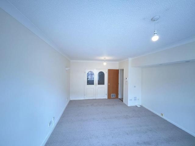 Apartment for rent in Foss Islands, High Field