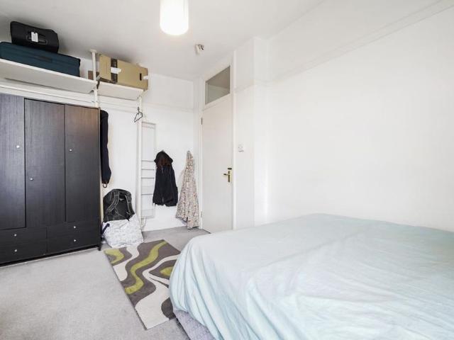 Apartment for rent in Chalk Farm, Greater London