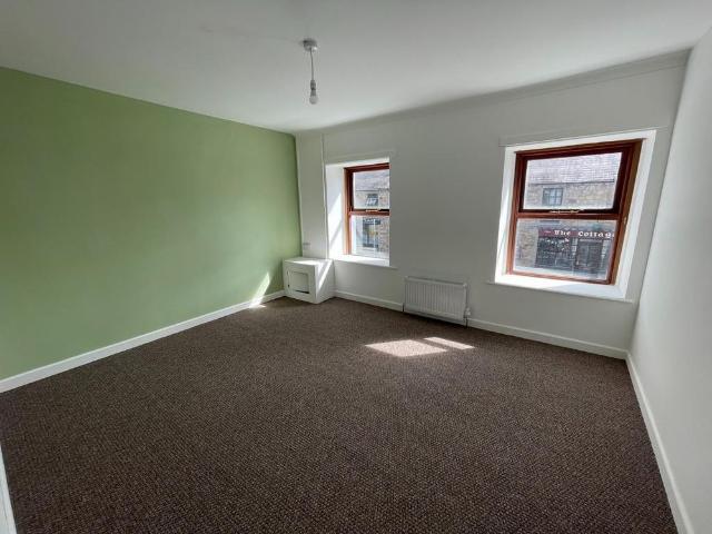 Apartment for rent in Tir-y-dail, Ammanford