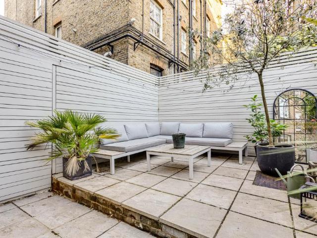 Flat for rent in Fulham, Greater London