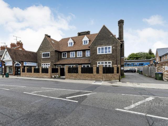 Flat for rent in New Town, Horsham