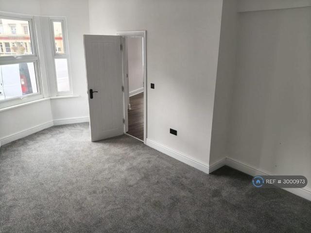 Apartment for rent in Red Hill, Surrey