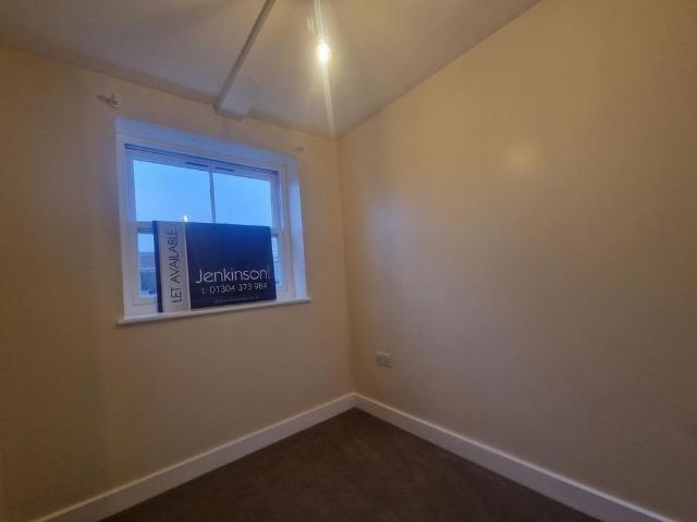 Apartment for rent in Middle Deal, Ash