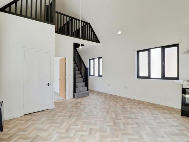 Apartment for rent in Alton Barnes, Essex