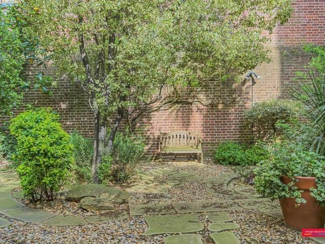 Apartment for rent in Mayfair, Isle Of Man