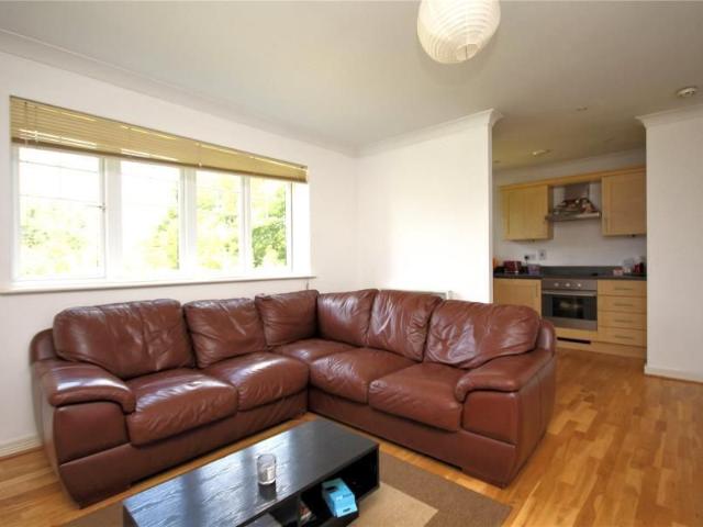 Apartment for rent in Horsell, Woking