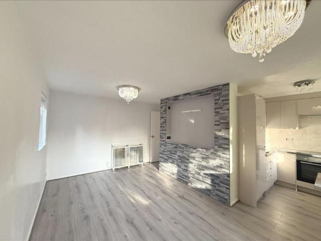 Apartment for rent in Cranborne, Hertsmere