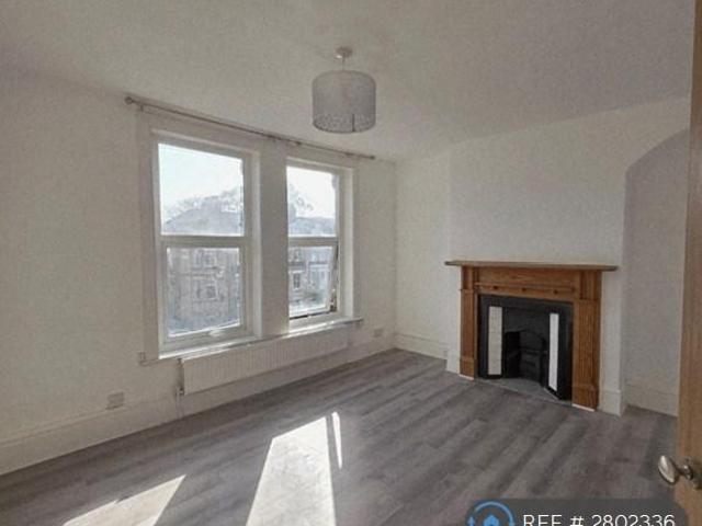 Flat for rent in Tower Hamlets, Ash