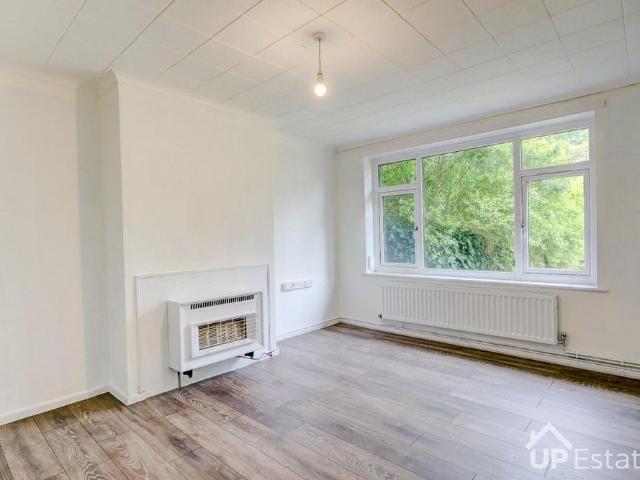 Apartment for rent in Tollbar End, West Midlands