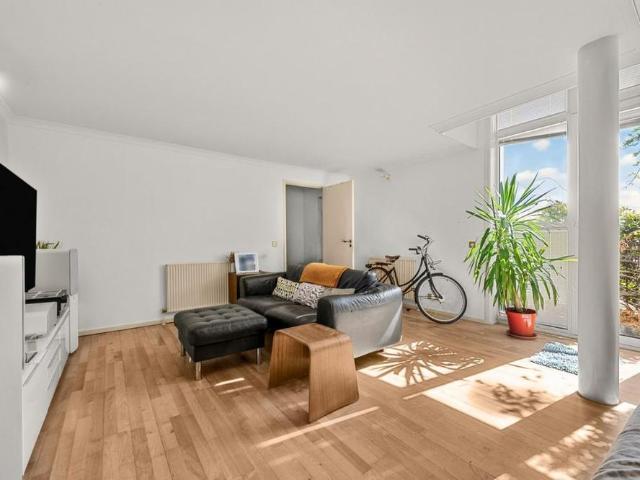 Apartment for rent in Surrey Quays, Greater London