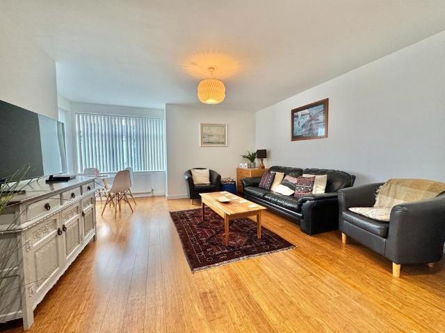 Apartment for rent in Preston, Livermead