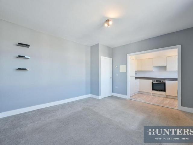 Apartment for rent in The Wrythe, Greater London