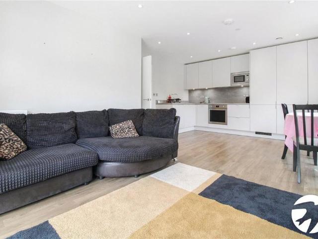 Apartment for rent in Worcester Park Estate, Monks Orchard