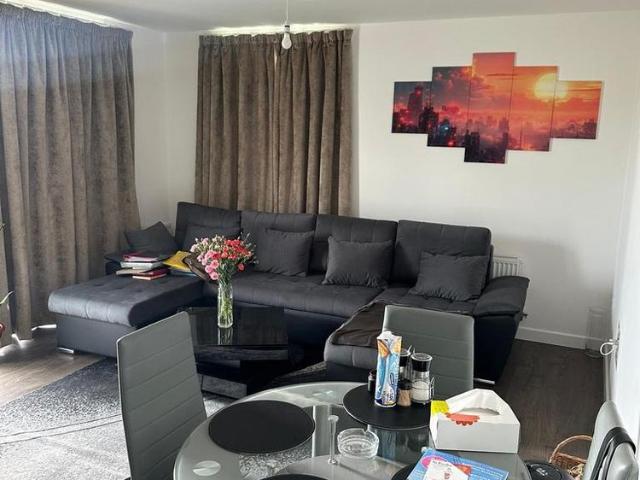 Apartment for rent in Stone, Monks Orchard