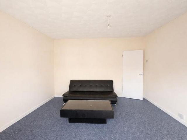 Apartment for rent in Bassett, City Of Southampton