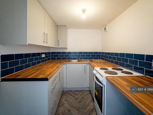 Flat for rent in Hurst, Greenheys