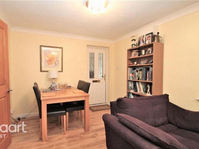 Apartment for rent in Hart, Hampshire