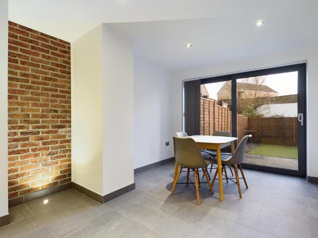 Apartment for rent in Mount Pleasant, Nangreaves