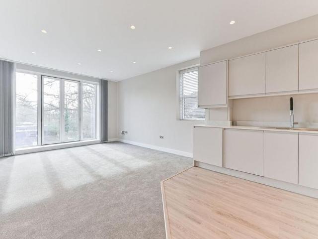 Apartment for rent in London Borough of Croydon, Thornton Heath
