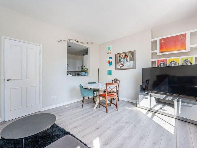 Apartment for rent in Shepherd's Bush, Greater London