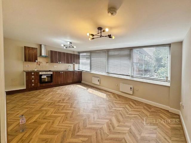 Apartment for rent in Regent Quay, Oad Street
