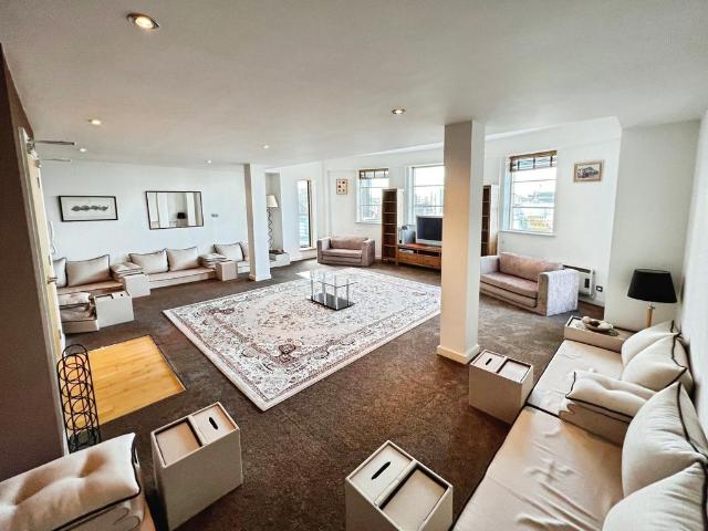 Flat for rent in West Yorkshire