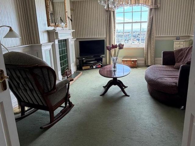 Apartment for rent in East Cliff, Acol