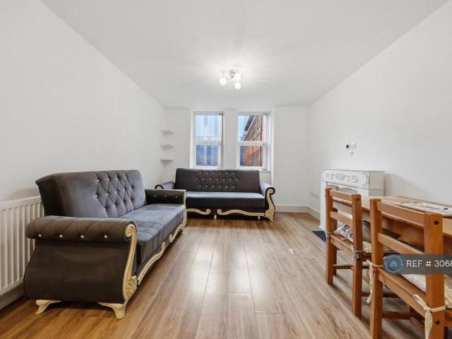 Apartment for rent in London Borough of Havering, Greater London