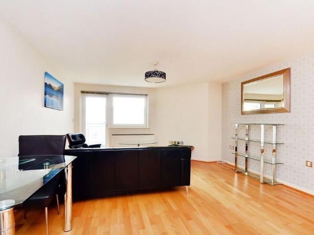 Apartment for rent in London Borough of Ealing, Hanwell