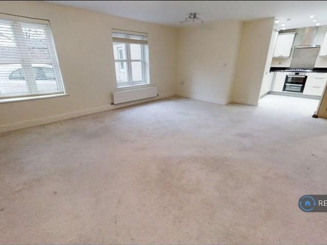 Apartment for rent in Hooley Brow, Burnedge
