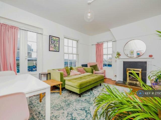 Flat for rent in Castle Quarter, Falcon Lodge