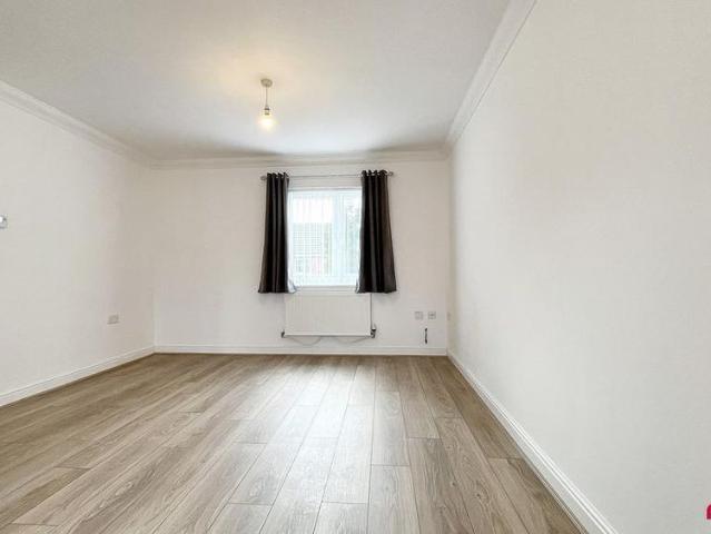 Apartment for rent in Pillgwenlly, Wales