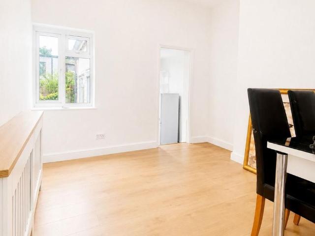 Apartment for rent in London Borough of Croydon, Thornton Heath