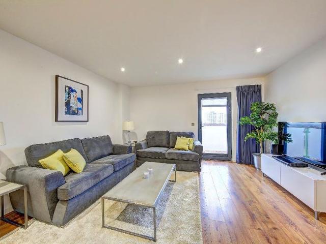 Apartment for rent in South Wimbledon, Greater London