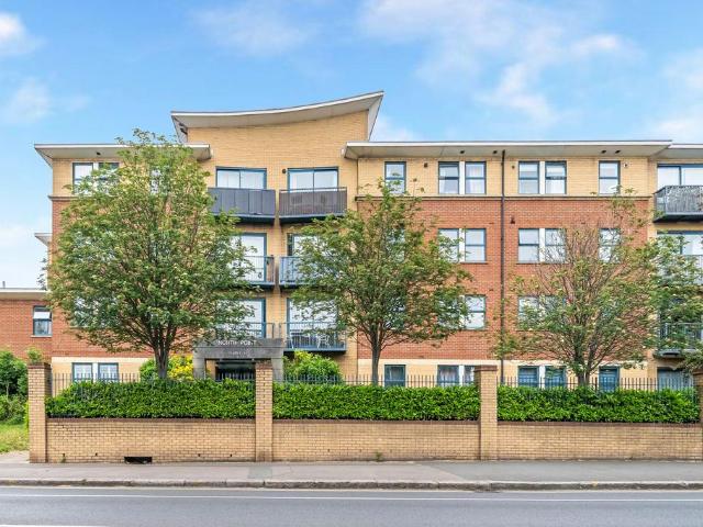 Flat for rent in Hornsey, Greater London