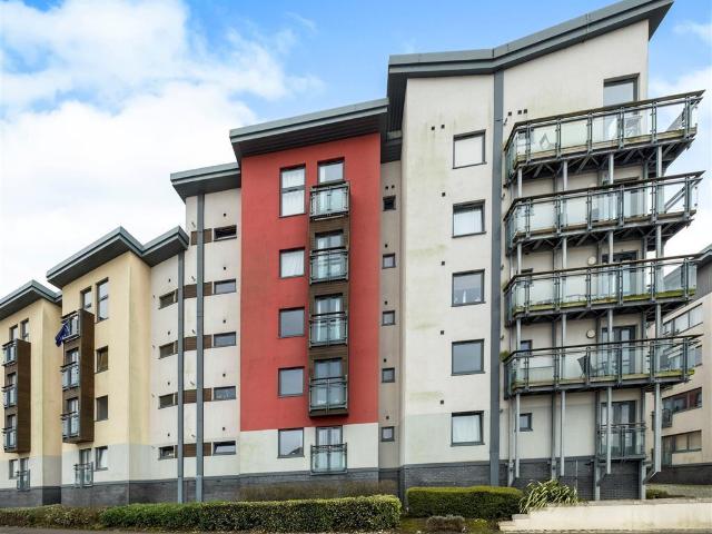 Flat for rent in SA1 Swansea Waterfront, Nangreaves