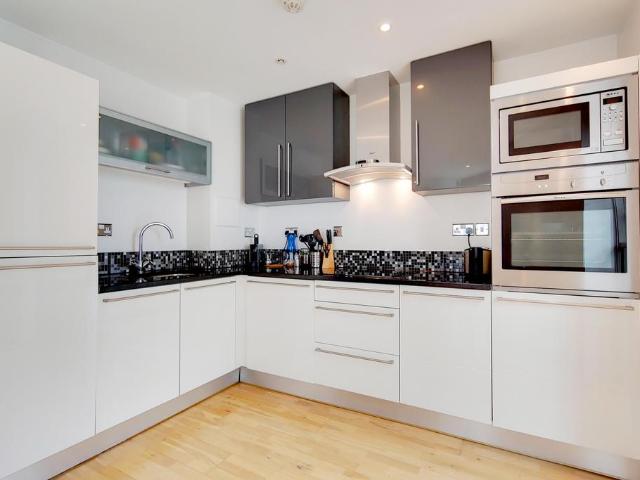 Flat for rent in Isle Of Dogs, Greater London