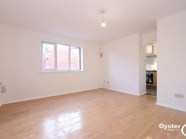 Apartment for rent in London Borough of Enfield, Greater London