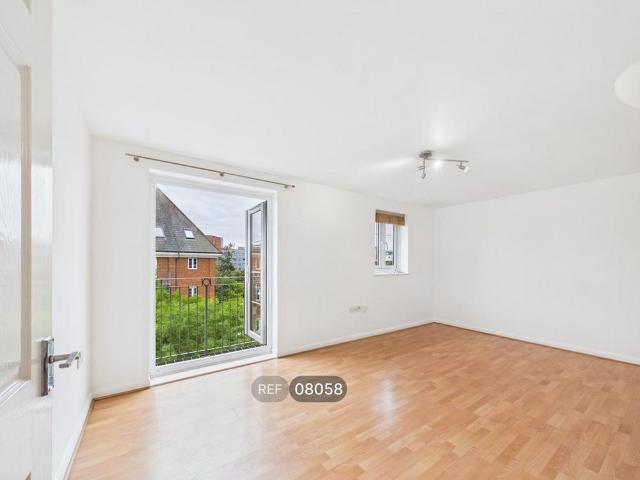 Apartment for rent in Hythe, Fordham Heath