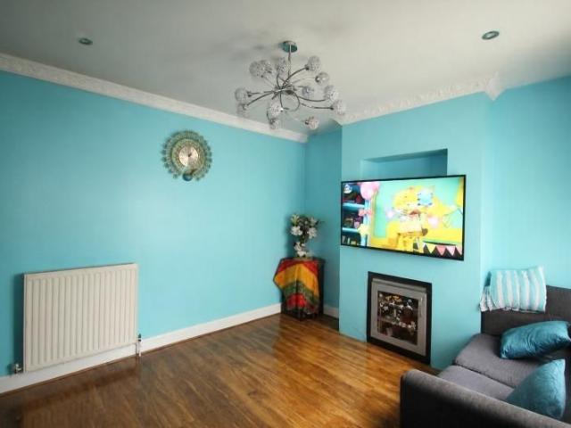 Apartment for rent in Alperton, Greater London