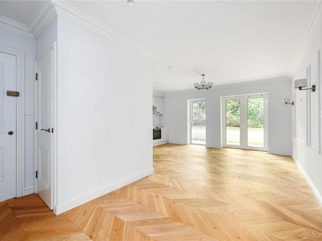 Apartment for rent in Broadwater Down, Sandown Park