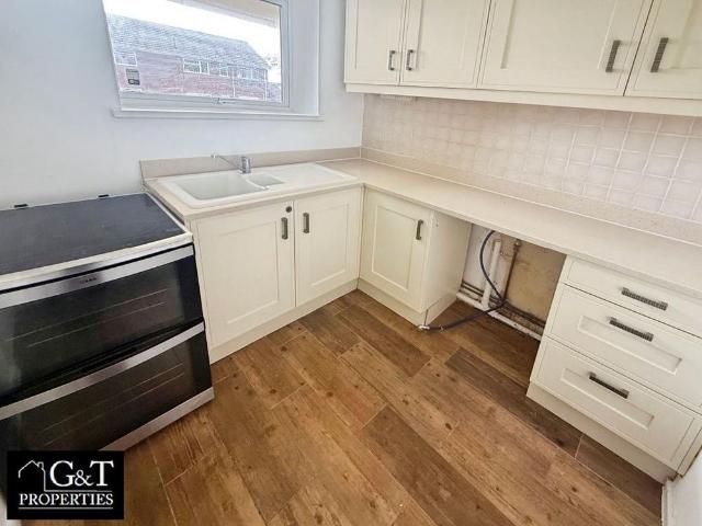 Apartment for rent in Landywood, Great Chatwell
