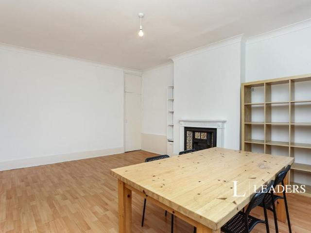 Apartment for rent in London Borough of Lewisham, Ladywell