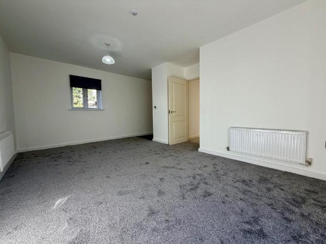 Apartment for rent in Harold Hill, Greater London