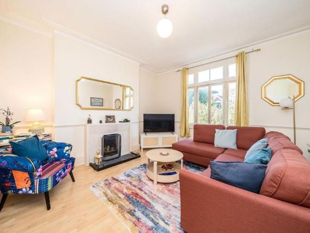 Apartment for rent in Kensal Town, Greater London