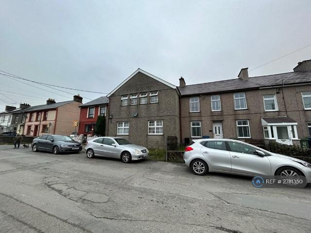 Flat for rent in Llanllyfni, Tal-y-sarn