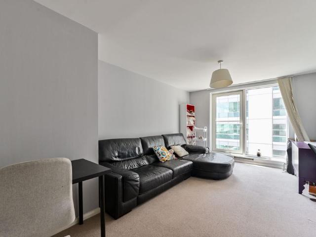 Flat for rent in Vauxhall, Greater London