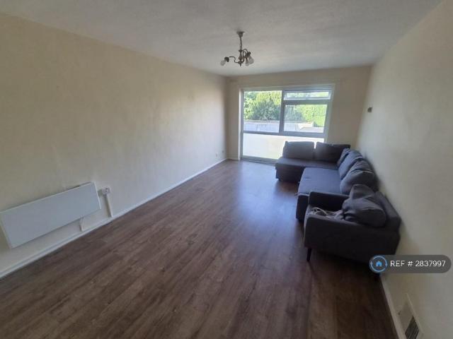 Flat for rent in Carshalton Beeches, Greater London